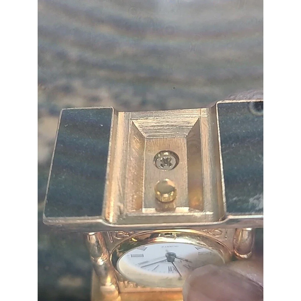 Mini Sunbeam Mantle Clock needs batteries